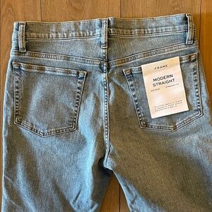 NWT- Men's Frame Denim Mid-Rise Modern Straight Jeans- size 31